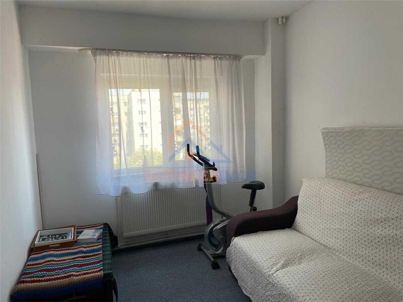 Rahova, Spatarul Preda, vanzare apartament 3 camere.