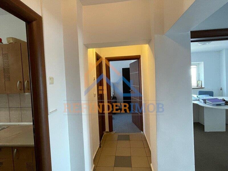 Rahova, Spatarul Preda, vanzare apartament 3 camere.